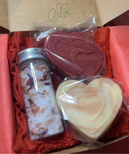 Load image into Gallery viewer, Love Heart Soap Giftsets 🌹❤️